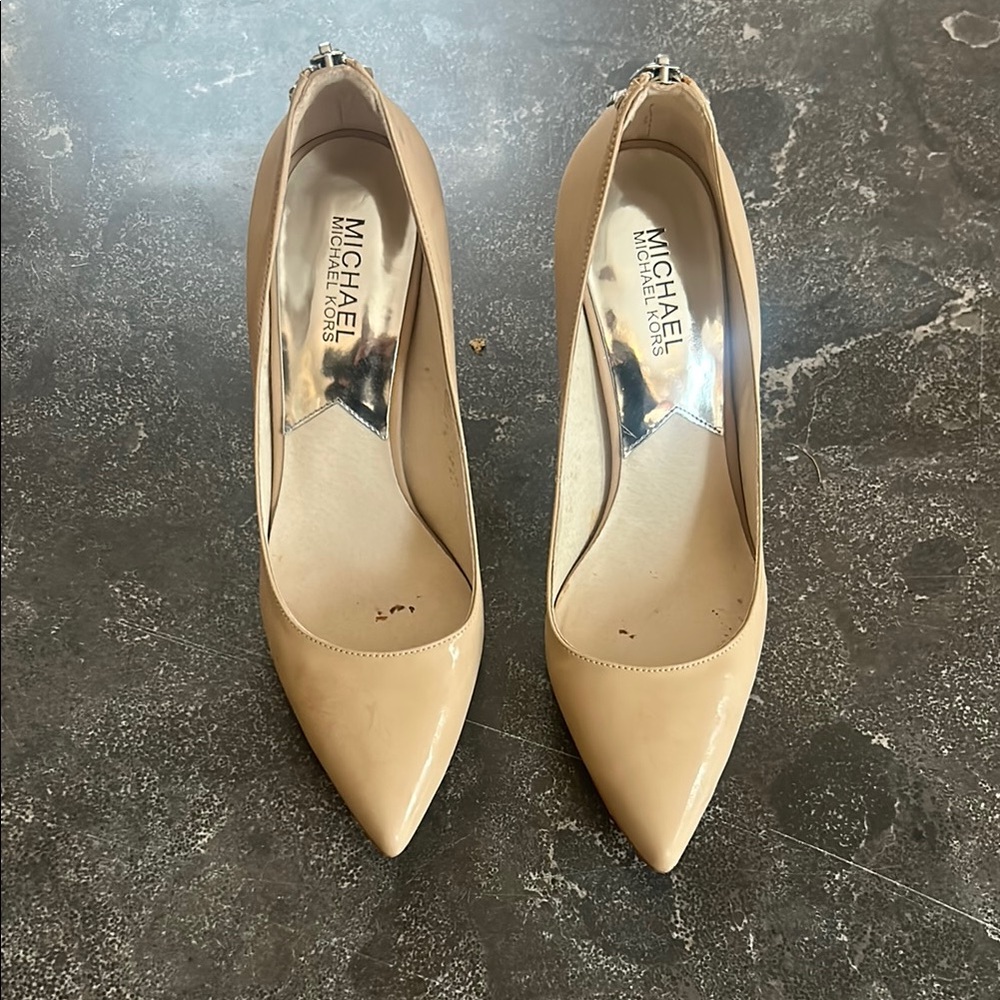 Michael Kors Women's Beige Pumps